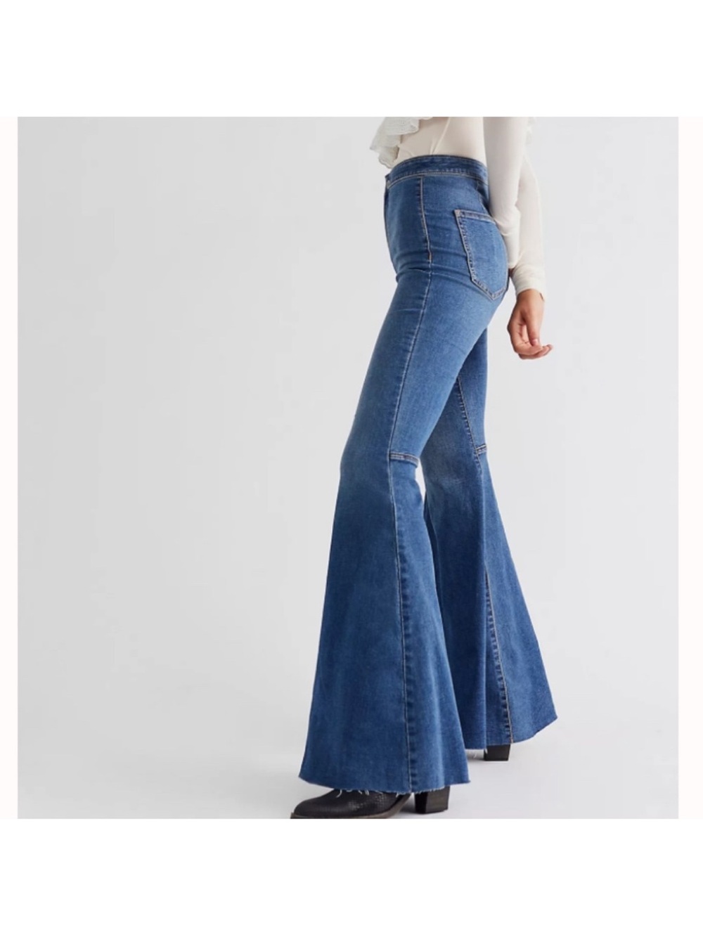 Free People High-Rise super Stretch Wide Flare Jeans